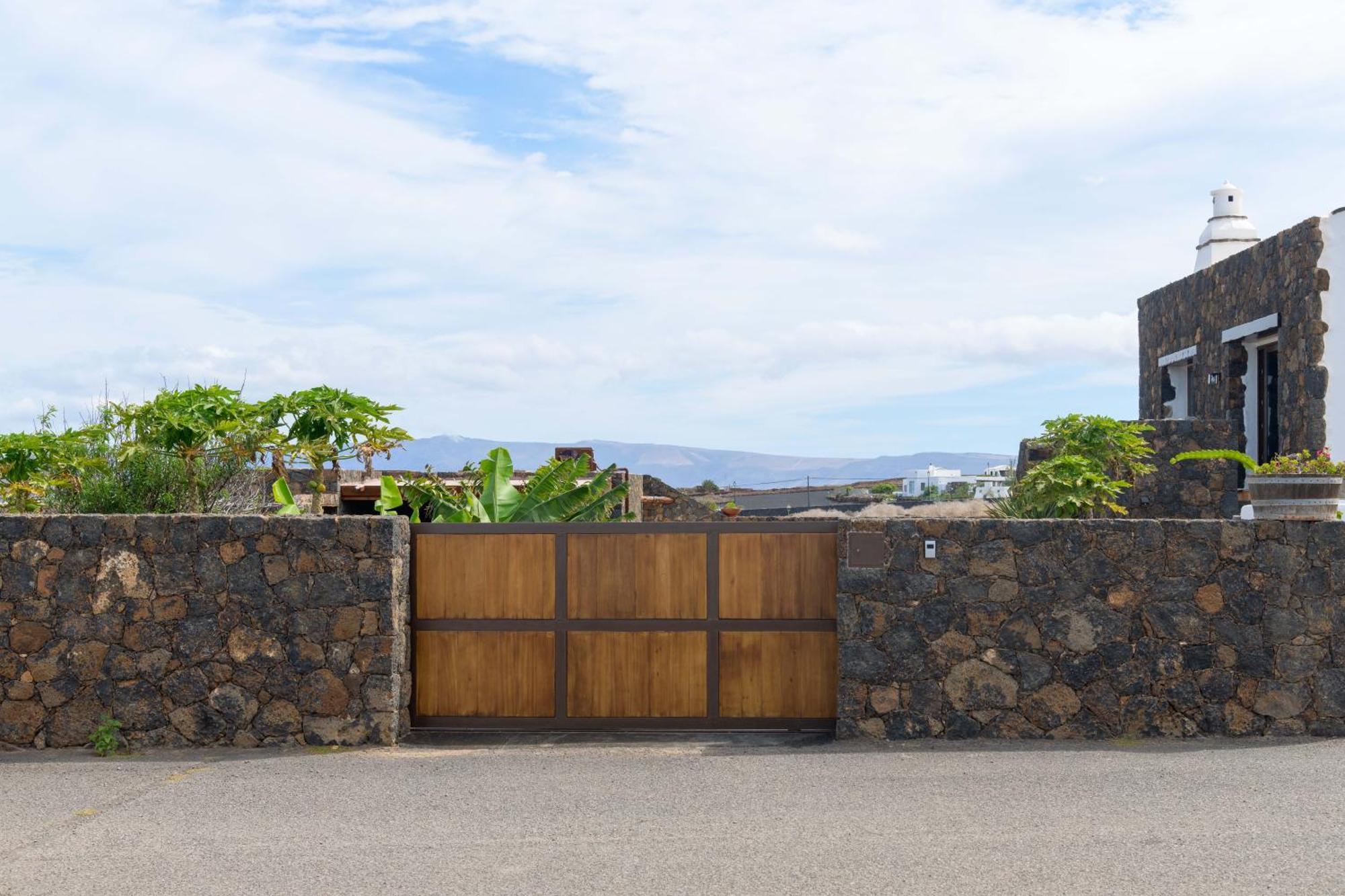 Apartamento Los 4 Nobles Tinajo Exteriér fotografie